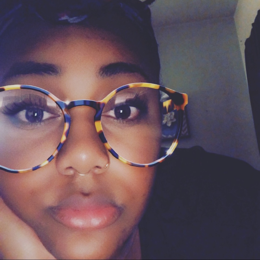 Meet your Posher, Starria